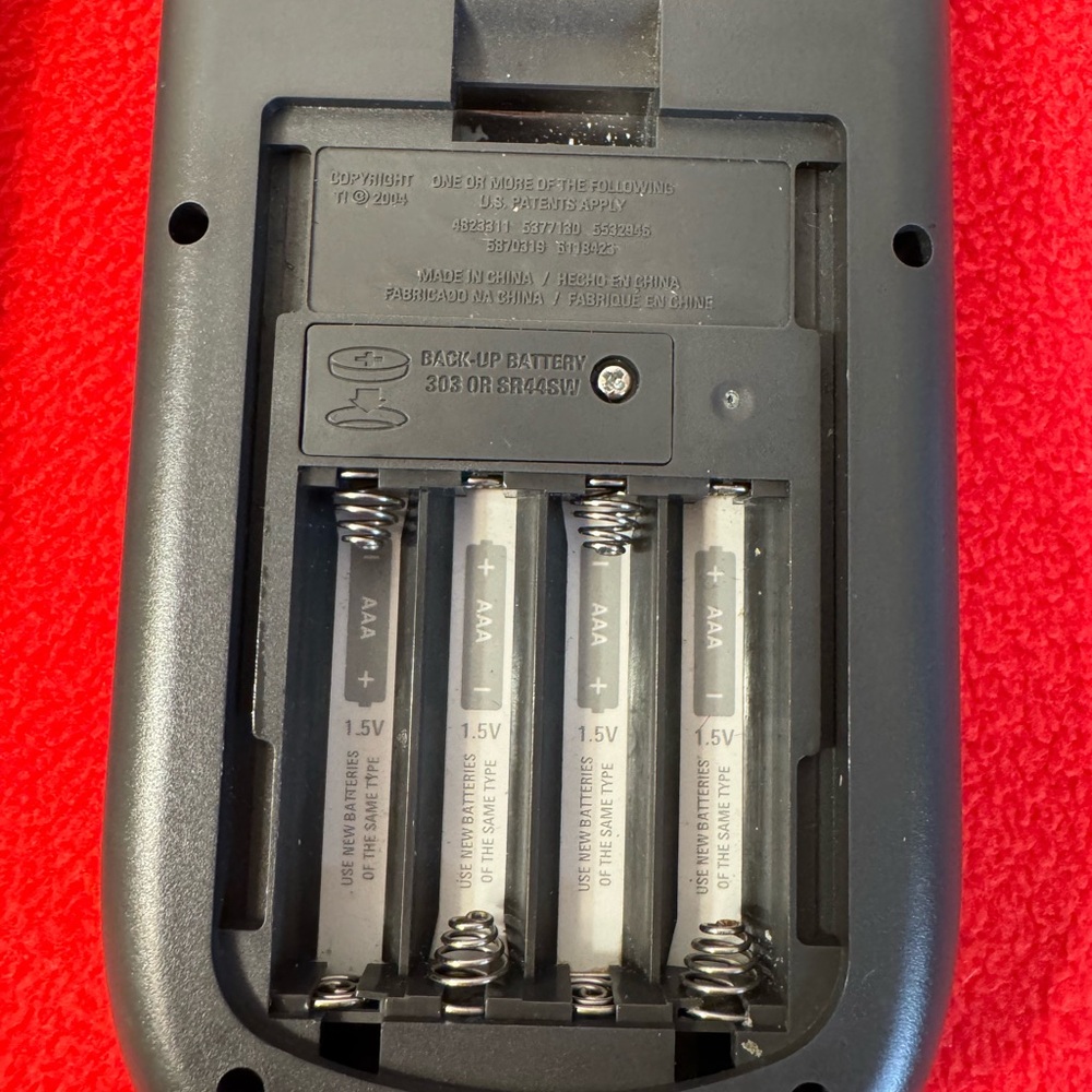 Texas Instruments TI-84 Plus Silver Edition Graphing Calculator /Tested - Picture 7 of 8